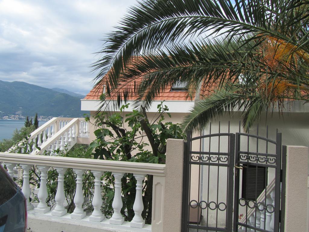 Apartments Arina Krasići Esterno foto
